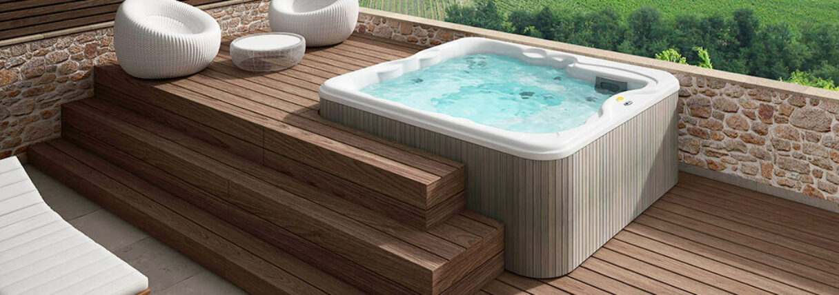 Jacuzzi Lodge Large Hot Tubs