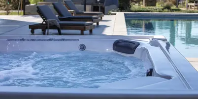 Jacuzzi J-LX Hot Tubs
