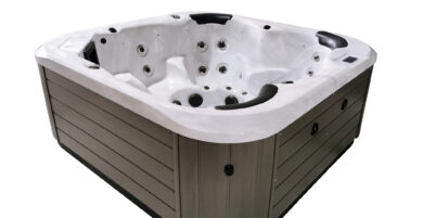 Large Hot tubs for families and friends