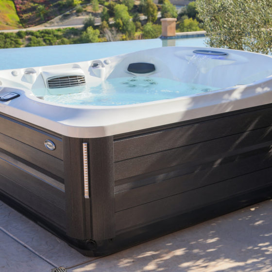 Jacuzzi® J-435 Hot Tub