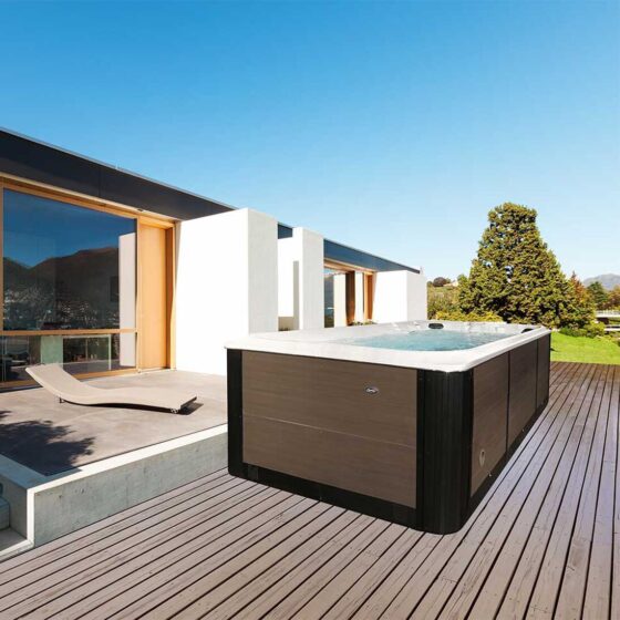 J-19 POWERPRO™ Swim Spa